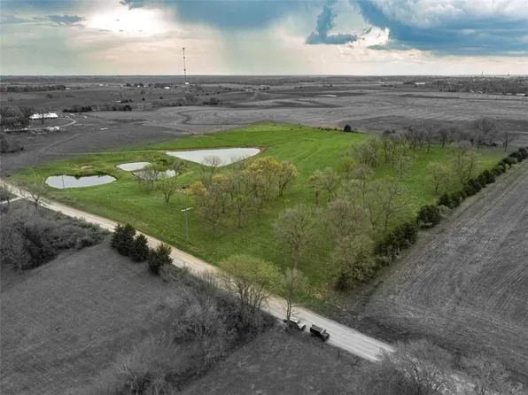 0 82nd St, Oskaloosa, KS 66066