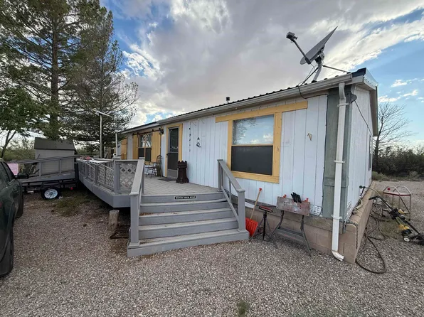 22 Valmont Dr, Alamogordo, NM 88310