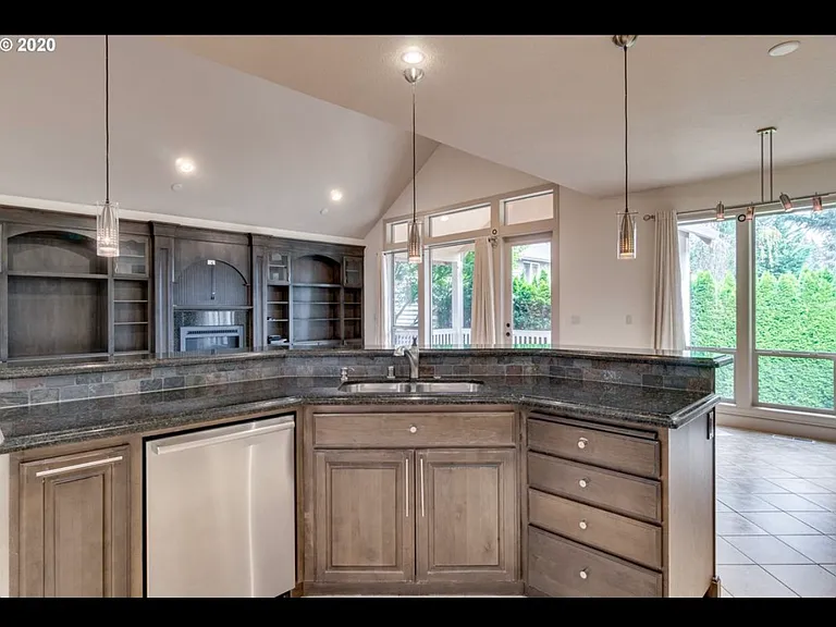 9705 NE 109th Ct — Photo 7