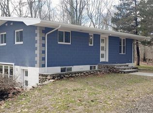 292 Pendleton Hill Rd, North Stonington, CT 06359