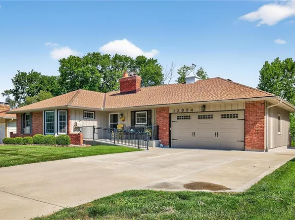 12824 E 49th Ter S, Independence, MO 64055