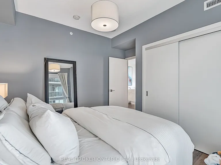 2093 Fairview St #607 — Photo 16