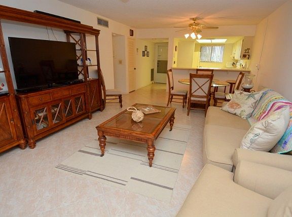 4th image of 1600 NE Dixie Hwy APT 13-104