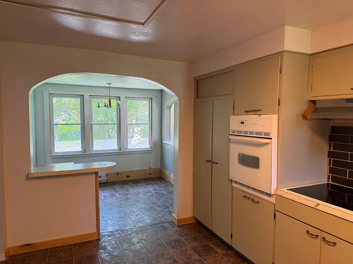 3 Bed 1 Bath Home with Garage — Photo 3