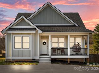 769 Bryson Rd, Candler, NC 28715