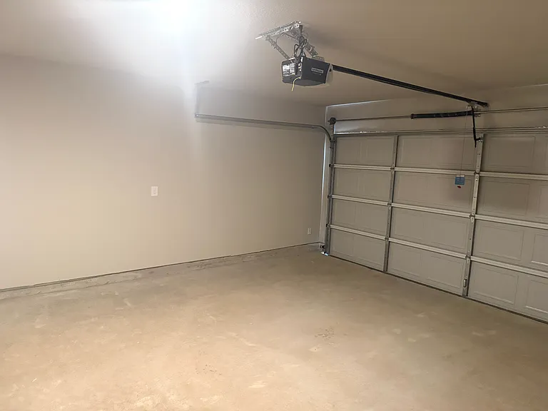 1353 Dillard Creek Dr — Photo 11