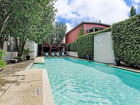 3rd image of 1363 Arlington St #1363