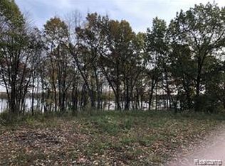 11699 Big Lake Rd, Davisburg, MI 48350