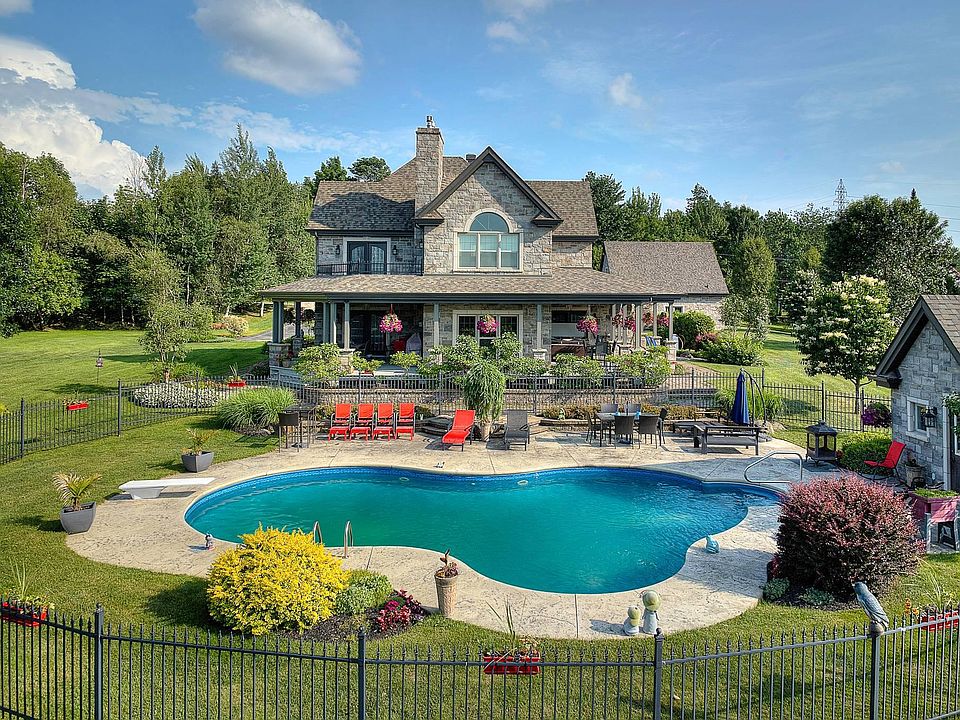 1st image of 10 Mtae Lapointe Valley