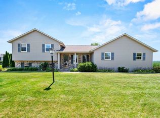 N9421 Olde Oak Tree Ct, APPLETON, WI 54915
