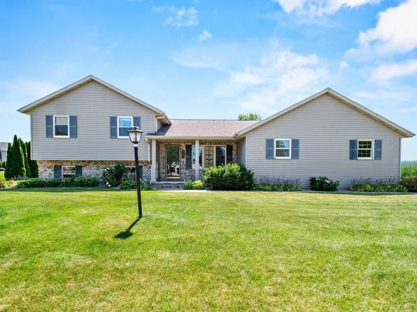 N9421 Olde Oak Tree Ct, Appleton, WI 54915