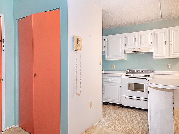 4th image of 935 Ocean Ave APT 333