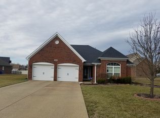 132 Maplewood Dr, Shepherdsville, KY 40165