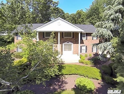 2nd image of 31 Tree Hollow Ln
