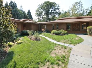 45 Miscoe Rd, Mendon, MA 01756