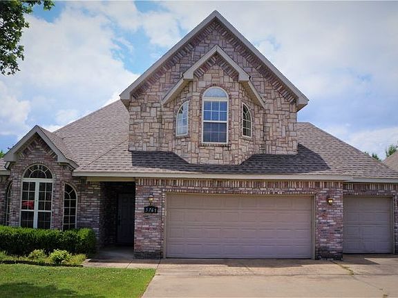 2nd image of 5761 Garnet Dr