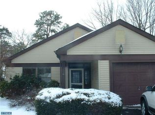 51 New Castle Dr, Southampton, NJ
