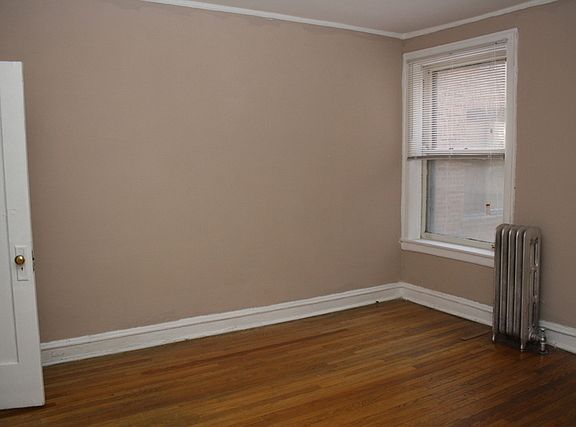 3rd image of 7549 S Kingston Ave #1