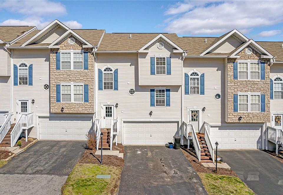 1st image of 227 Mountain Dr