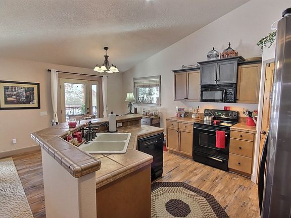 5th image of 654 Koski Dr
