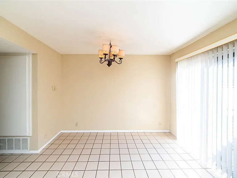 24 Elderglen — Photo 14