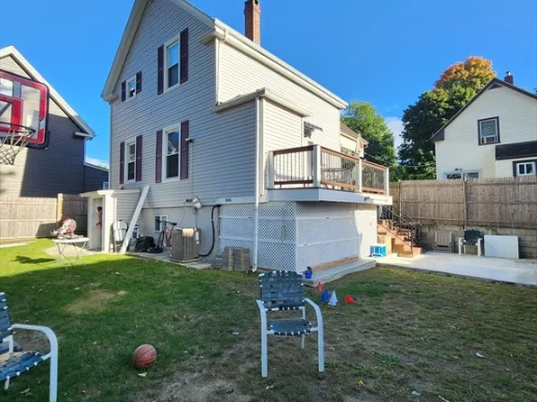 4 Stanley Ave, Haverhill, MA 01830