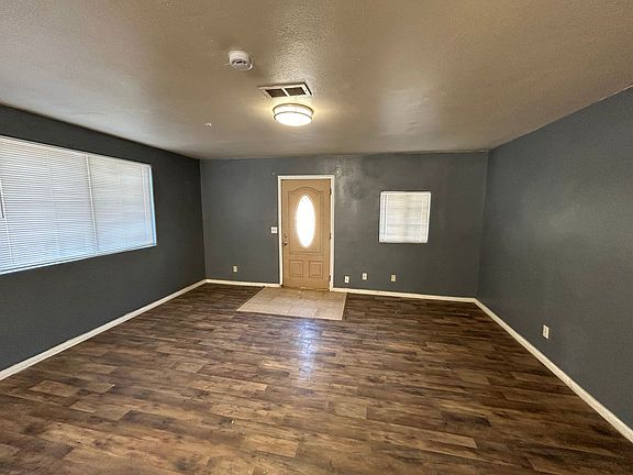 2nd image of 232 Oswell St #234