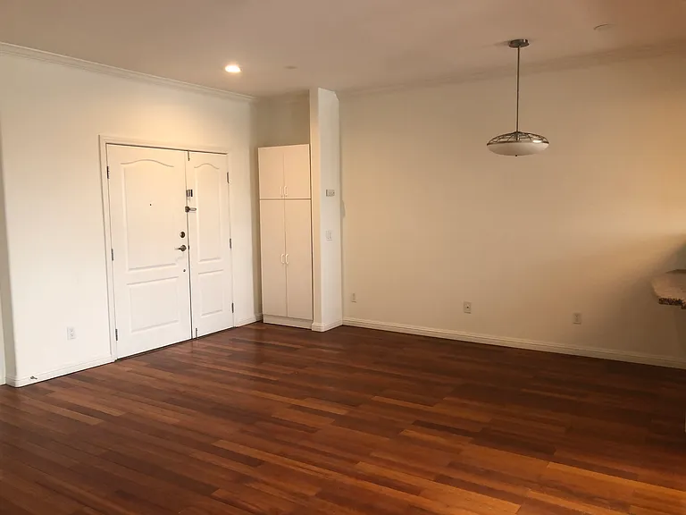 949 S Manhattan Pl #303 — Photo 15