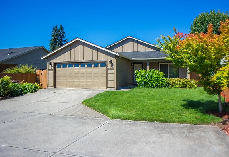 1st image of 7904 NE 160th Ct