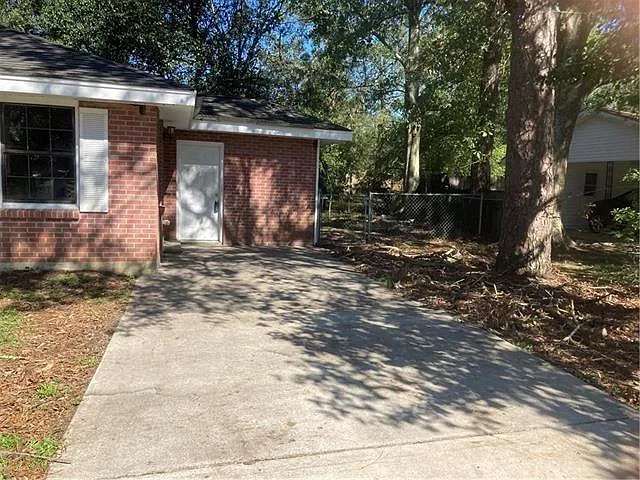 2864 Slidell Ave — Photo 2