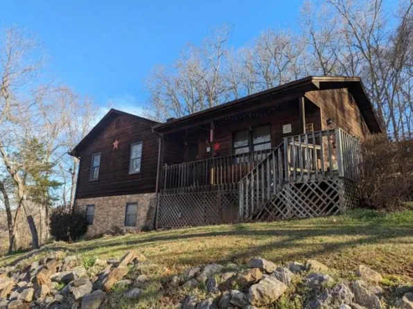 252 Copperfield Rd, Wirtz, VA 24184