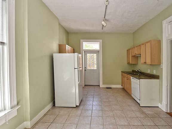 4th image of 4910 Eastern Ave APT 3