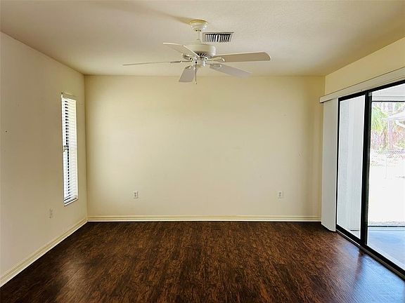 2nd image of 304 PINE GLEN COURT