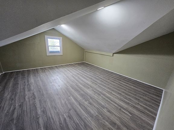 3rd image of 44 South St #4