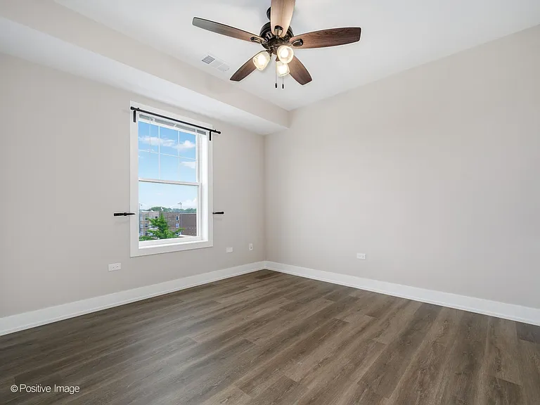 261 Washington Boulevard — Photo 7