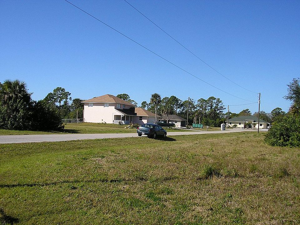 2nd image of 113 Venice Rd