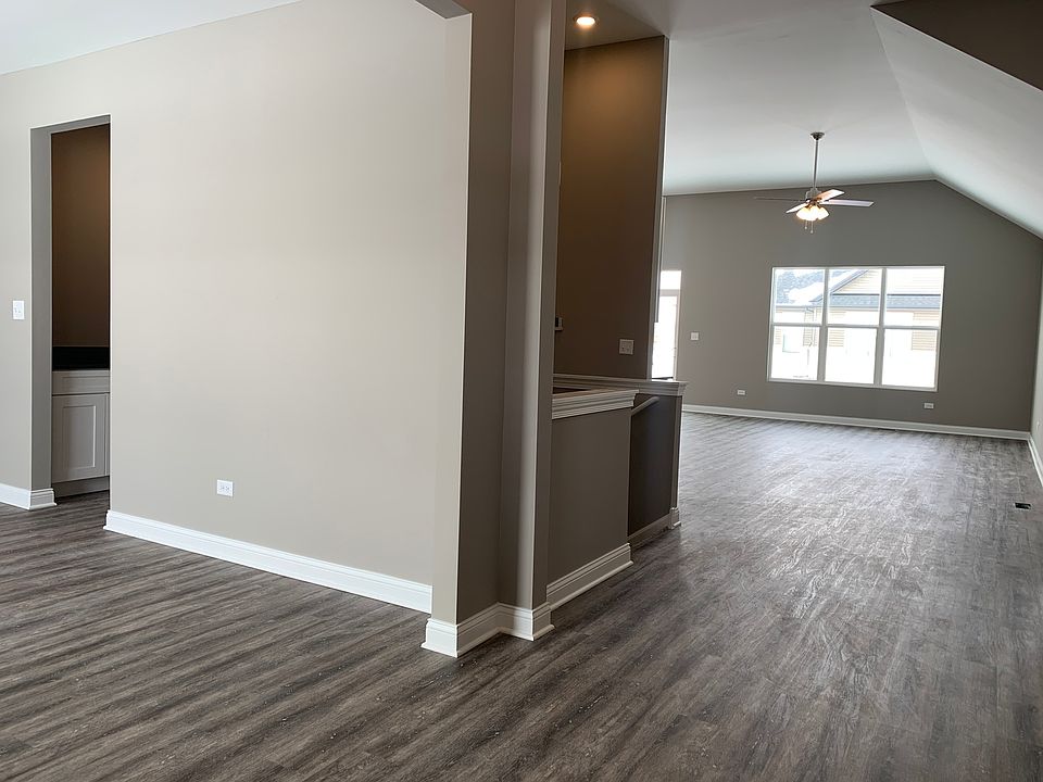 2nd image of 20860 Dexter St