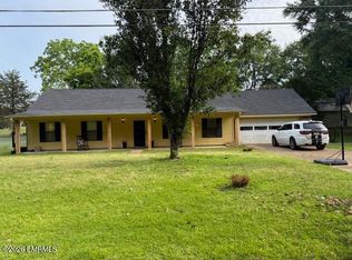 10152 Woods Rd, Meridian, MS 39307