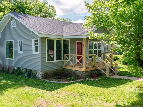 914 Shawnee Ave, Fayetteville, TN 37334