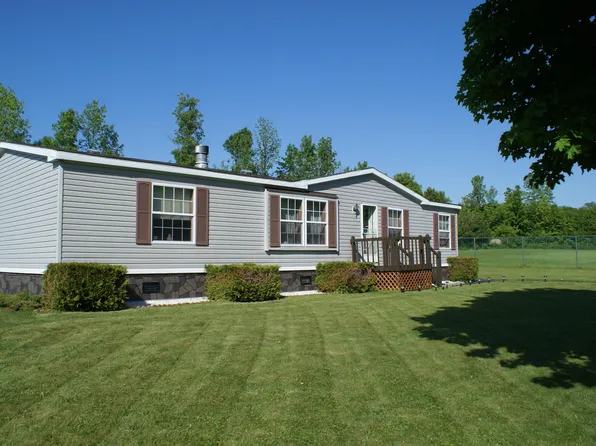 24 James Circle, St. Albans Town, VT 05478