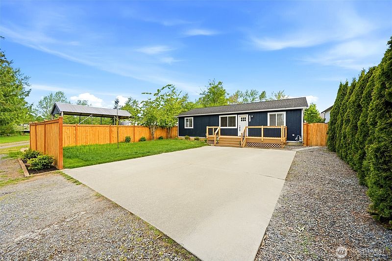 3rd image of 3523 Bennett Drive
