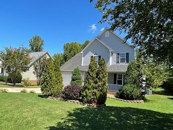 3rd image of 151 Bear Oak Dr