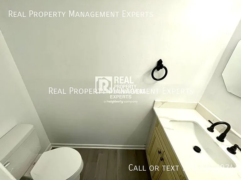 9135 Spyglass Pl #D — Photo 11