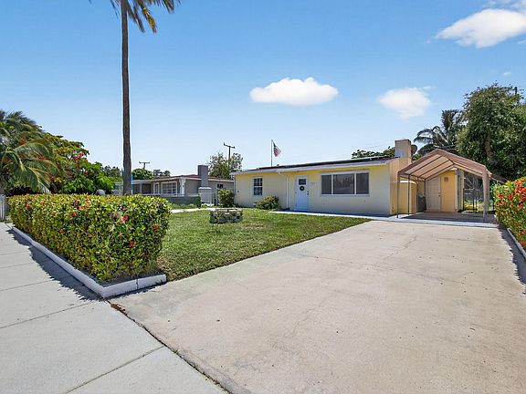 3rd image of 2353 Fairway Drive