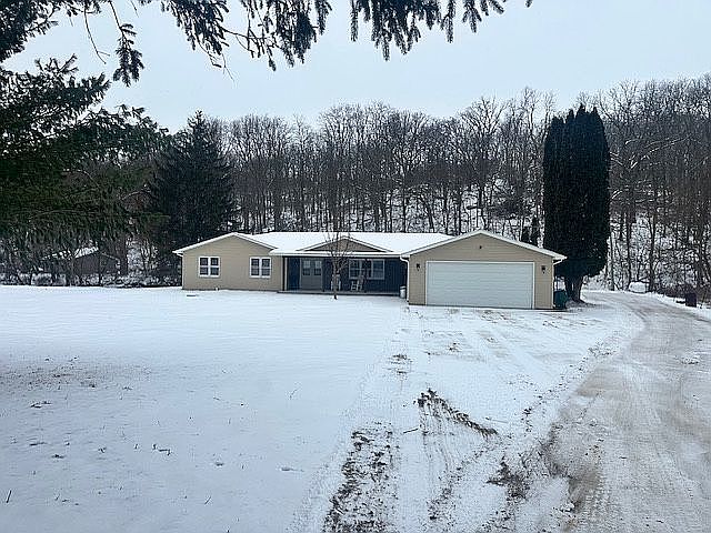 1st image of 4292 N Council Hill Rd