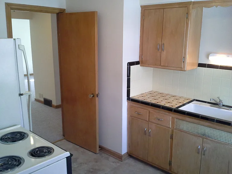 7608 Eagle St — Photo 10
