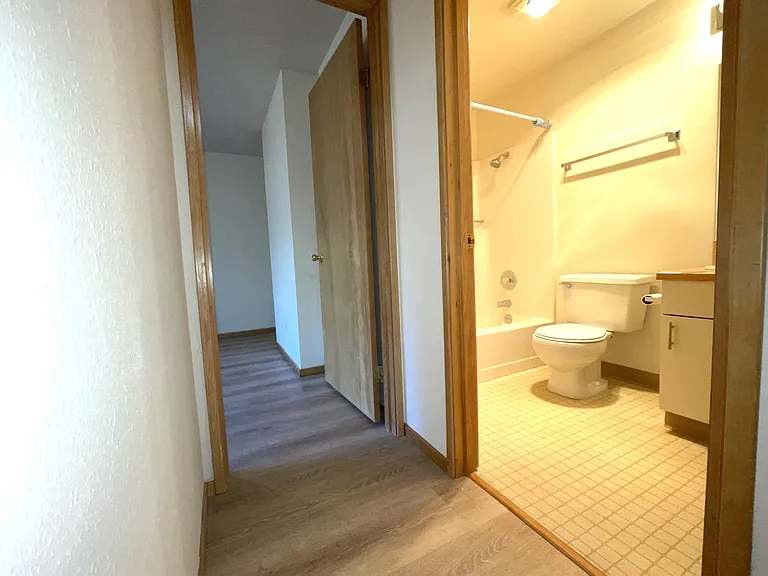 3433 McNary Pkwy #207 — Photo 19