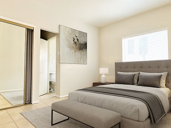 2nd image of 5606 S Figueroa St APT 14