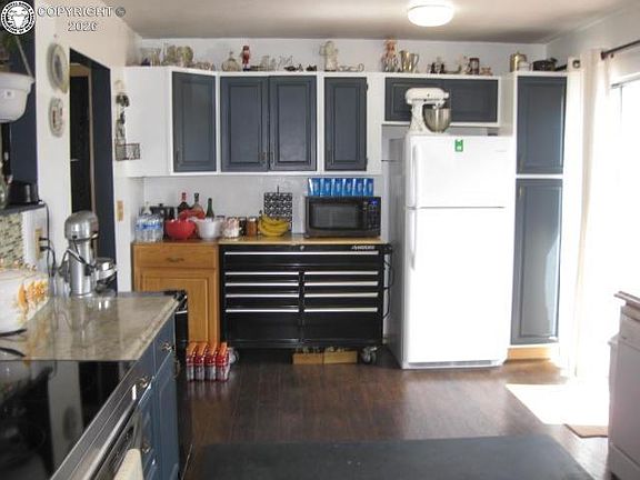 4th image of 304 Robin Rd