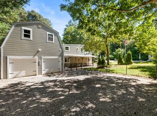 496 Santuit Newtown Rd, Marstons Mills, MA 02648